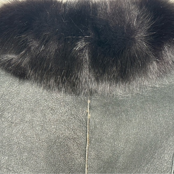 Lambskin Vest with Mink Fur Trim - Luxurious Style for Any Season - Picture 4 of 4